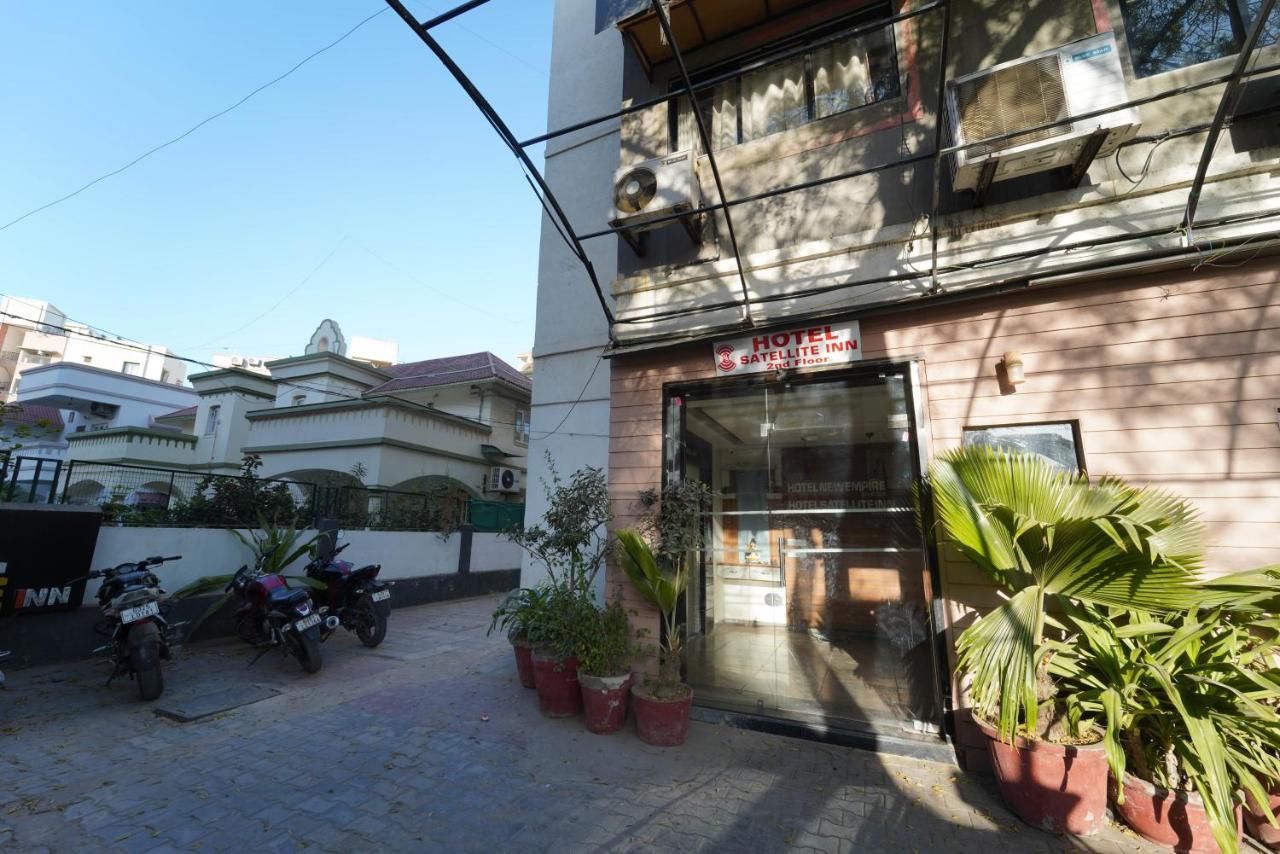 Hotel New Empire Ahmedabad Exterior foto
